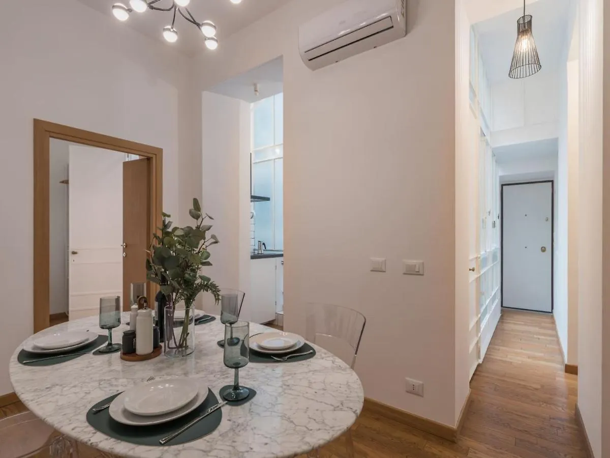 The Best Rent - Cozy Two-Bedroom Apartment In Via Dei Condotti Rome Italië