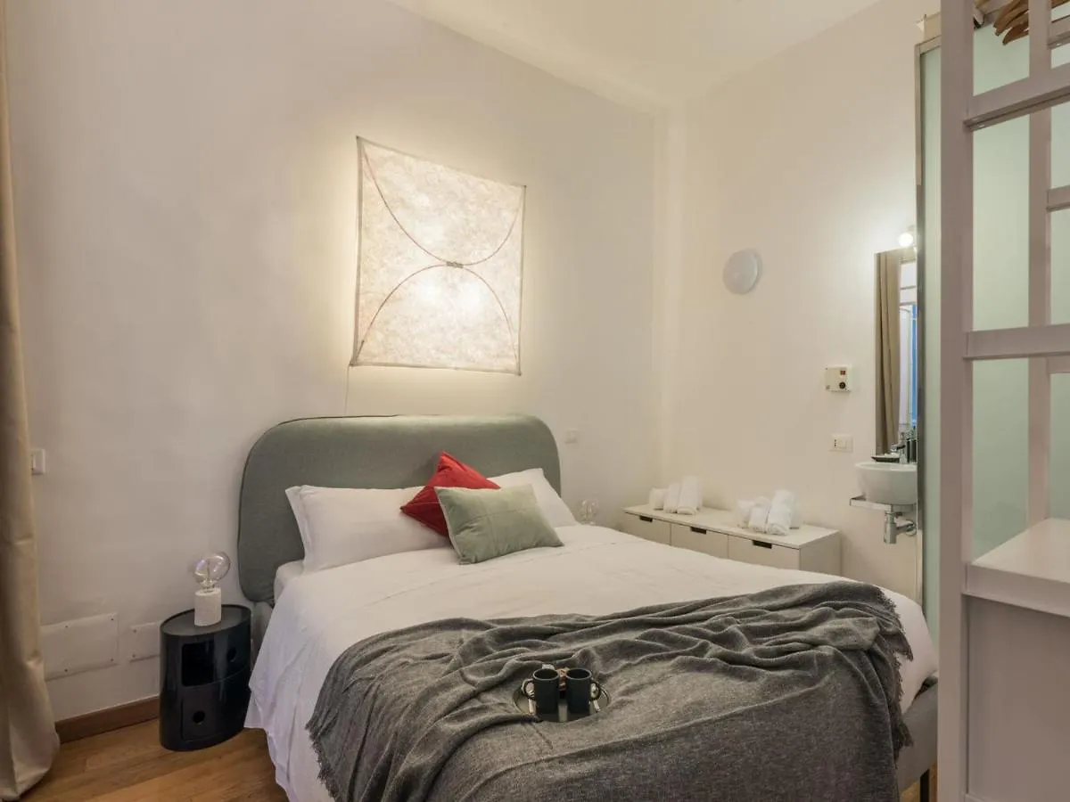 The Best Rent - Cozy Two-Bedroom Apartment In Via Dei Condotti Rome