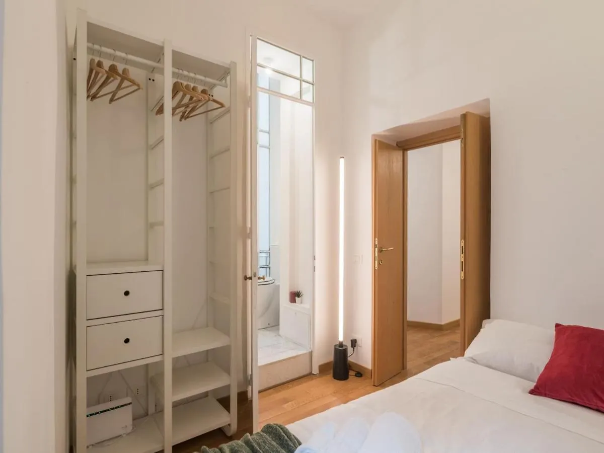 The Best Rent - Cozy Two-Bedroom Apartment In Via Dei Condotti Rome