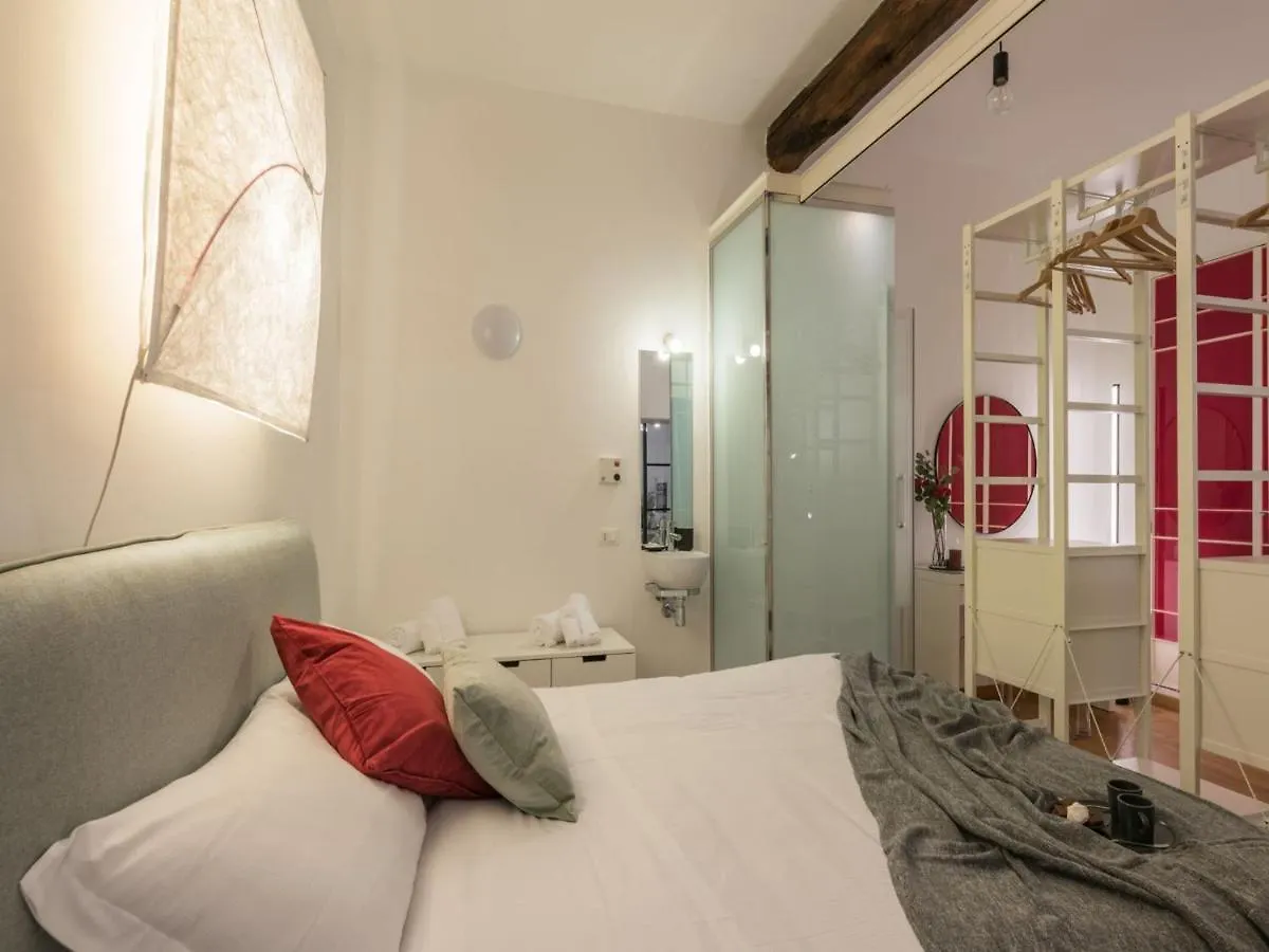 The Best Rent - Cozy Two-Bedroom Apartment In Via Dei Condotti Rome